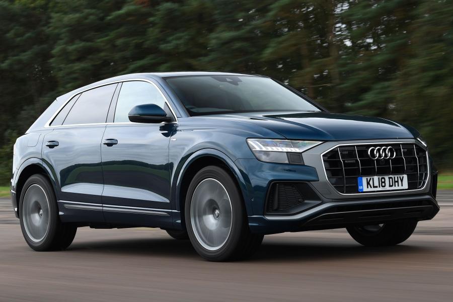  Audi Q8 50 TDI Quattro S-Line 2018 года  (UK) (фото 19 из 27)